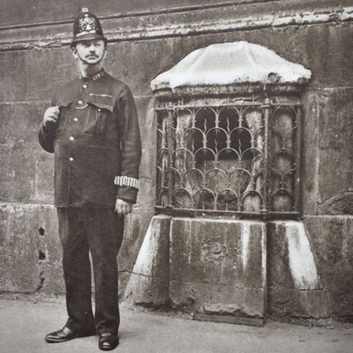 Лондонский камень: Тысячелетняя загадка, о которой писал Шекспир native-yes