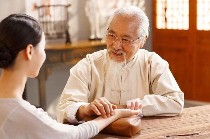 Почему китайцы не пьют холодную воду и носят в термосах кипяток native-yes