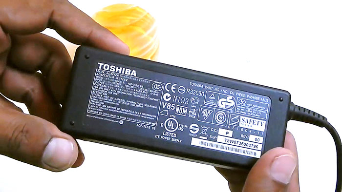 Как разобрать блок питания ноутбука