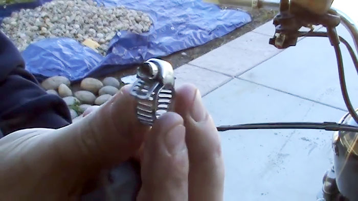 Как смазывать тросики быстро и правильно не снимая native-yes