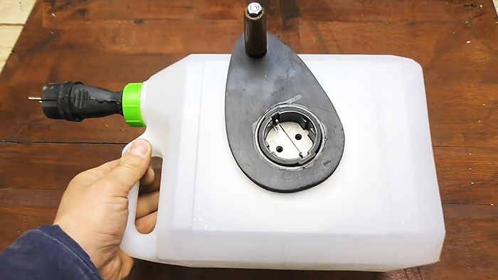 картинка 9af611da8a katushka pod kabel iz plastikovoj kanistry 27