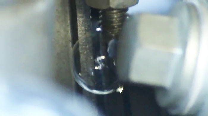 Как смазывать тросики быстро и правильно не снимая native-yes