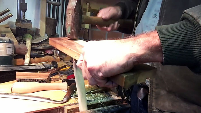 Изготовление ручки молотка своими руками Изготовление ручки молотка своими руками native-yes