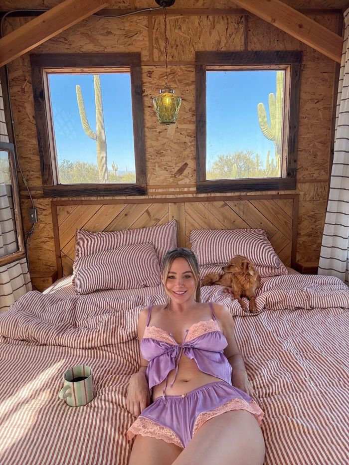 картинка 68bf50d8a5 sara dzhin andervud na otkrovennyh snimkah 6