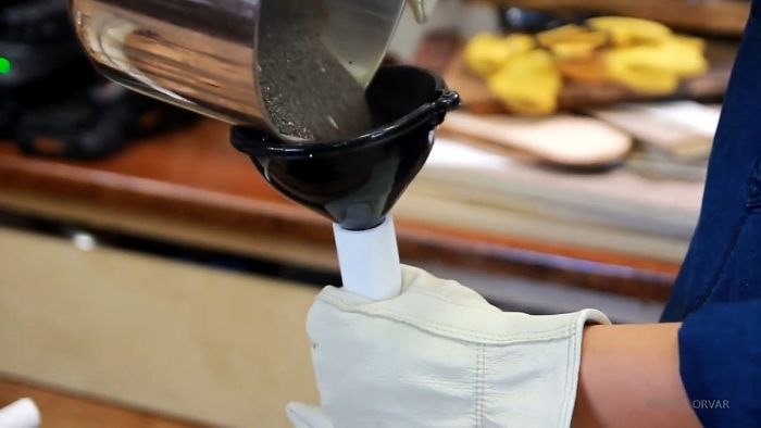 картинка 275c234726 kak pravilno sognut plastikovuju truby 6