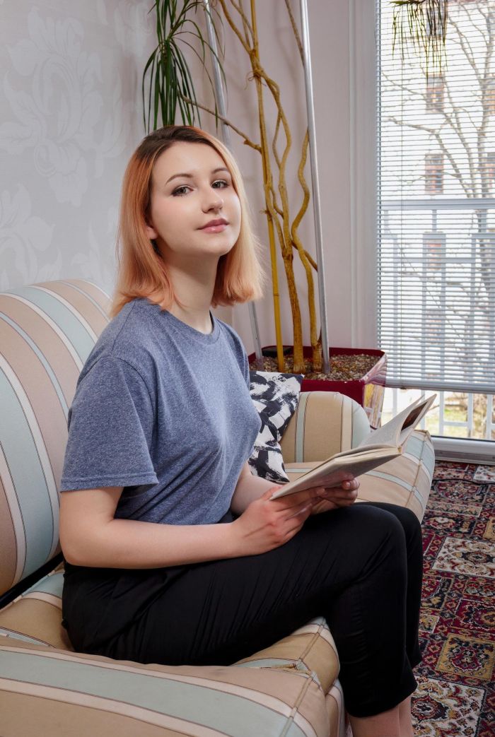 картинка e08d836ba5 devushka razdelas do gola i pokazala svoi prelesti 1