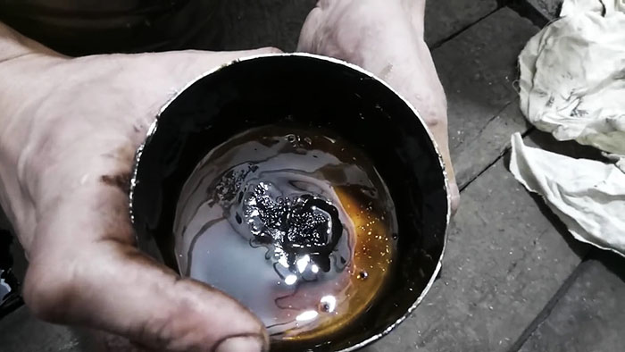 Личный эксперимент: что собрал магнит на масляном фильтре за 5000 км