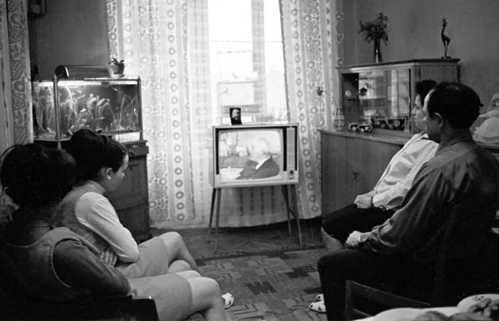 картинка 4fae0ad3e3 kakie somnitelnye tv peredachi pojavilis na zakate sssr i pochemu ljudi verili vsemu o chem govorili s jekrana 4