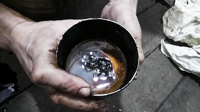 Личный эксперимент: что собрал магнит на масляном фильтре за 5000 км