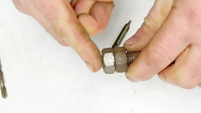 картинка 277b06b950 prisposoblenie dlja vosstanovlenija rezby 3