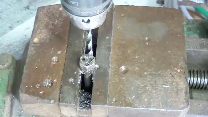 картинка 419045d814 prisposoblenie dlja vosstanovlenija rezby 8