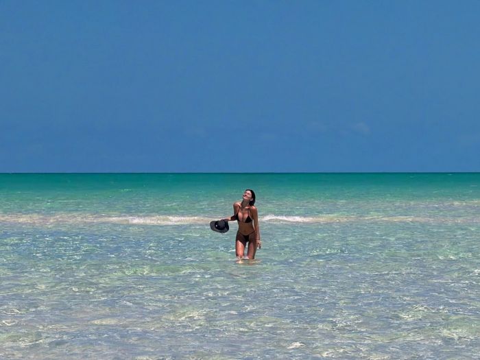 картинка 42acccde50 kajli dzhenner demonstriruet svoju potrjasajuschuju figuru 14