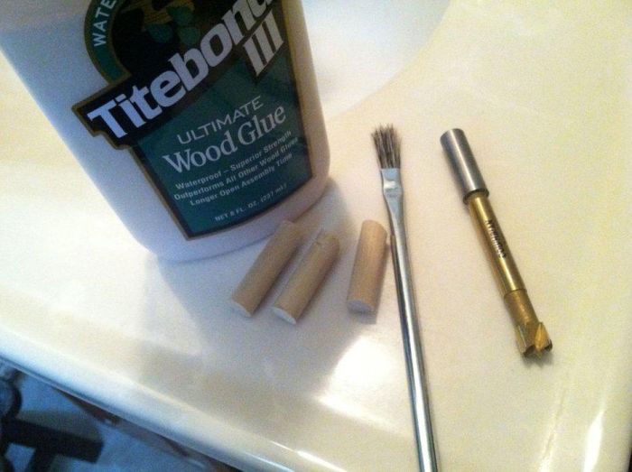 картинка 64bb5e4a3f vosstanovlenie razbityh otverstij pod shurupy dvernoj petli 2