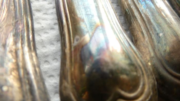 Крупный план налета на серебре