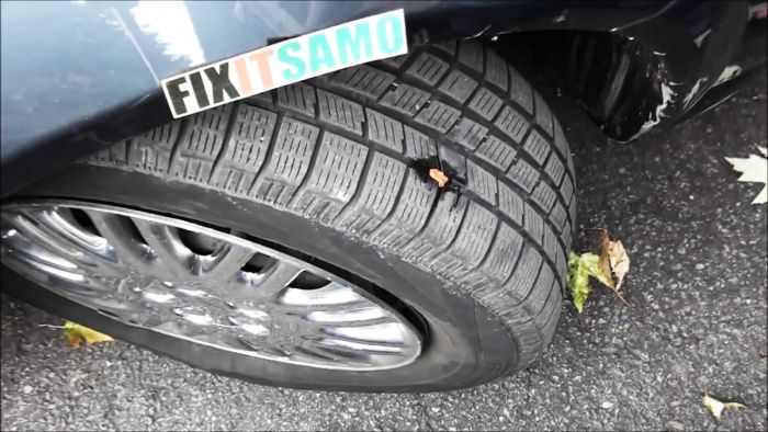 Как быстро заделать прокол в бескамерной шине, не снимая колесо