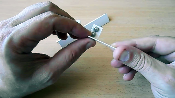 картинка 22037602b0 prostoe prisposoblenie dlja kontrolja pravilnogo ugla pri ruchnoj zatochke nozha 4