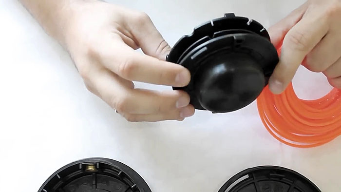 картинка 3aa03cd394 kak zapravit lesku v kosilnuju golovku motokosy 6