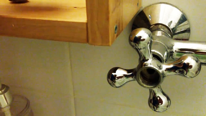 картинка 92fce1d965 kapaet vodoprovodnyj kran kak ustranit utechku vody 4