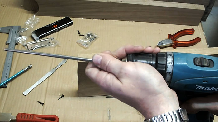 Простые удалить сорванные или сломанные саморезы просто, этого, обломка, нужно, необходимо, саморез, будет, новый, стержень, место, самореза, чепик, сделать, может, куска, стало, трубки, конец, вокруг, трубкиЗажимаем