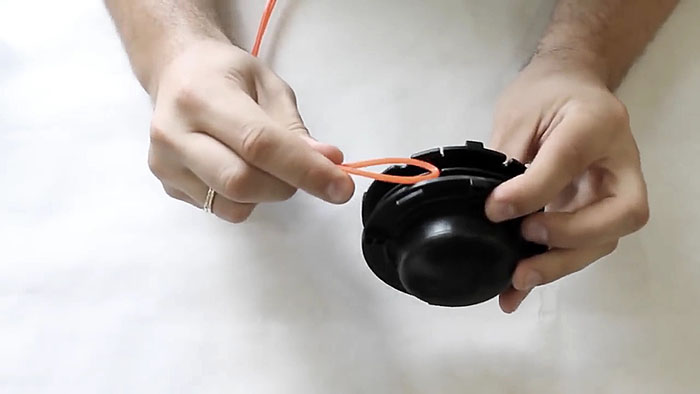 картинка aa0e686c56 kak zapravit lesku v kosilnuju golovku motokosy 10