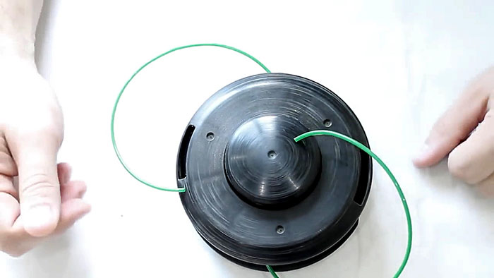 картинка cc99ad4c03 kak zapravit lesku v kosilnuju golovku motokosy 22