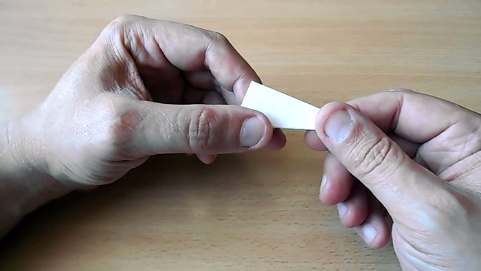 картинка cced39dad5 prostoe prisposoblenie dlja kontrolja pravilnogo ugla pri ruchnoj zatochke nozha 2