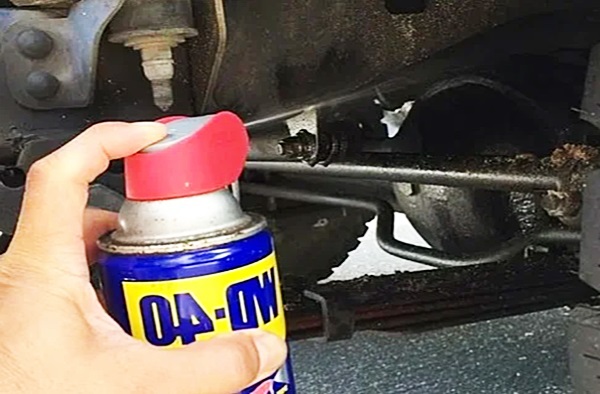 Лучший способ избавиться от налипания грязи на подкрылки и пороги пороги, снега, можно, крылья, могут, предотвратить, машину, высохнет, грязи, поверхности, налипание, смазкой, результате, после, нужно, только, силиконовой, поверхность, сухую, смазку