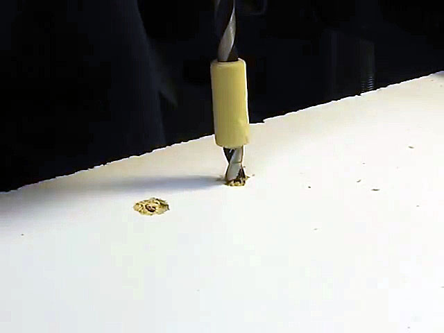 картинка e2d1925123 kak vosstanovit razbitoe otverstie pod shurup 2