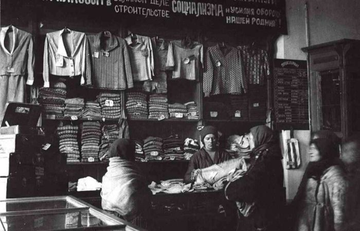 картинка 4e0ed83447 kak rabotal zolotoj nasos torgsina v golodnyj 1933 god 4