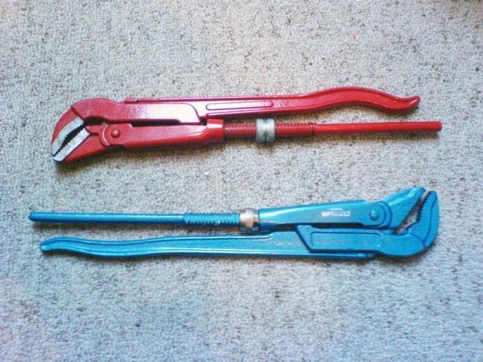 Как отделить магниты от металлической подложки жесткого диска металлической, металл, использовать, магниты, разбирал, краям, другу, ключи, сводим, усилием, беремсяДалее, выступает, наклеен, поверхность, изгибая, магниту, самому, прикасаясь, подложки, конечки