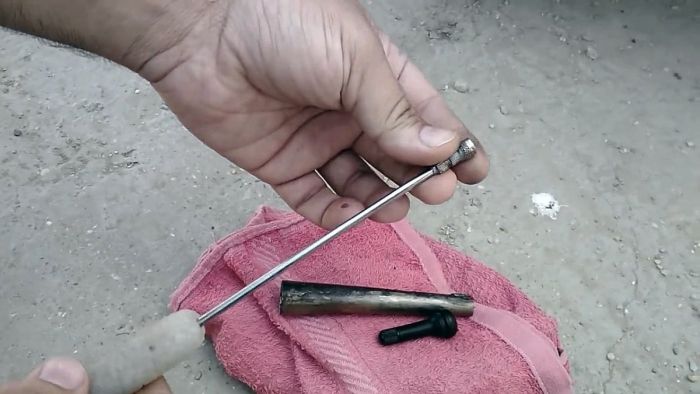 картинка 8585a616a1 zamena ventilja za 20 sekund bez snjatija kolesa 5