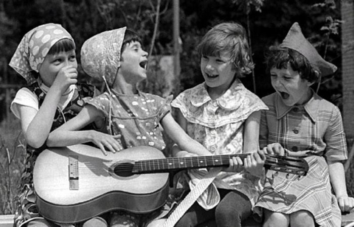 картинка 87f7f1c7a3 pochemu sovetskie deti zhevali bitum fenomen 7080h godov 2