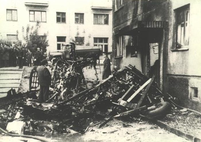 картинка 8b2fe36d1e taran pjatijetazhki v novosibirske samoletom v 1976 godu 2