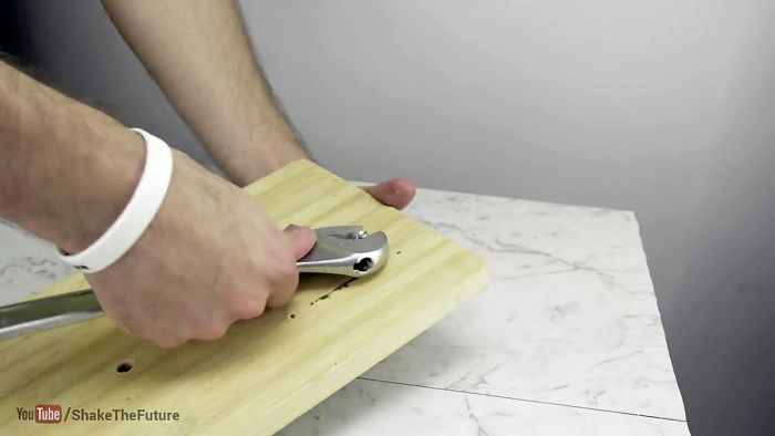 картинка daff1a8f7f kak sdelat bolt barashek iz obychnogo bolta i pjet butylki 11