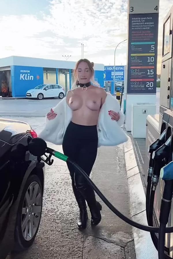 картинка 66b7e3219a golye devushki na azs 11