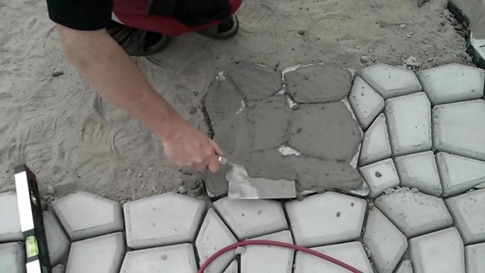 картинка 17dfb3d198 moschenie terrasy samodelnoj betonnoj plitkoj svoimi rukami 8