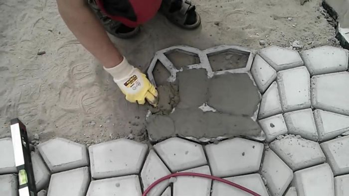 картинка 9a4f8c40f1 moschenie terrasy samodelnoj betonnoj plitkoj svoimi rukami 7