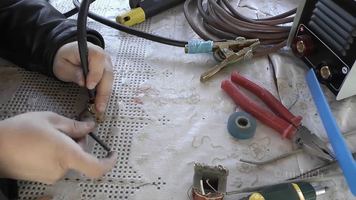 картинка 9e70b8fe68 prostoe soedinenie svarochnogo kabelja bez pajki 15