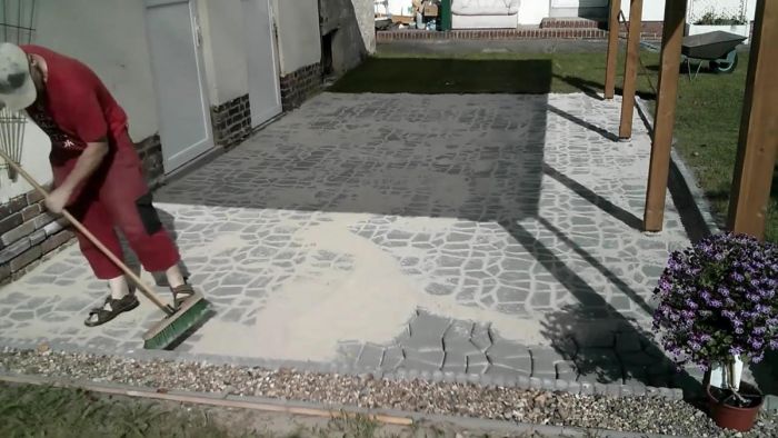 картинка edc6dd7187 moschenie terrasy samodelnoj betonnoj plitkoj svoimi rukami 14
