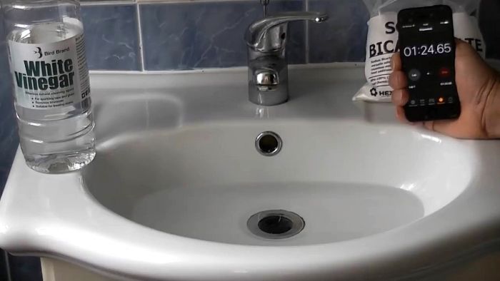 картинка 1a7c4d8020 prochistka kanalizacionnogo sliva sodoj i uksusom 2