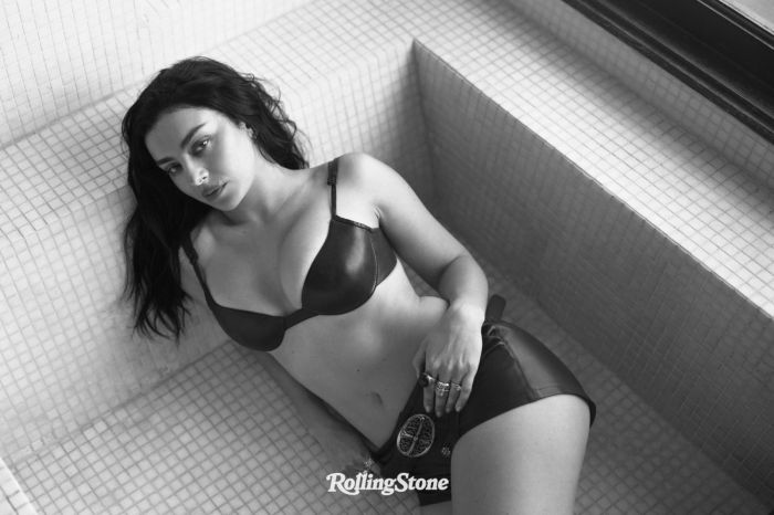 картинка 809c9fef7f charli xcx poziruet dlja zhurnala 8