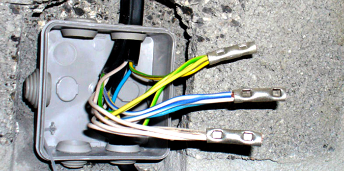 картинка 1db0943799 tri samyh nadezhnyh sposoba soedinenija provodov v raspredelitelnoj korobke 4