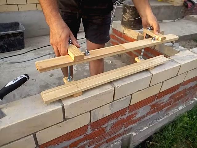 Приспособление для кладки кирпича своими руками планок, вертикальных, конструкции, приспособления, 11х25, горизонтальных, потребуется, помощью, кладку, чтобы, гвоздей, только, диаметром, 19х40, ммдвух, внутренней, кирпича, винты, кладке, гайками