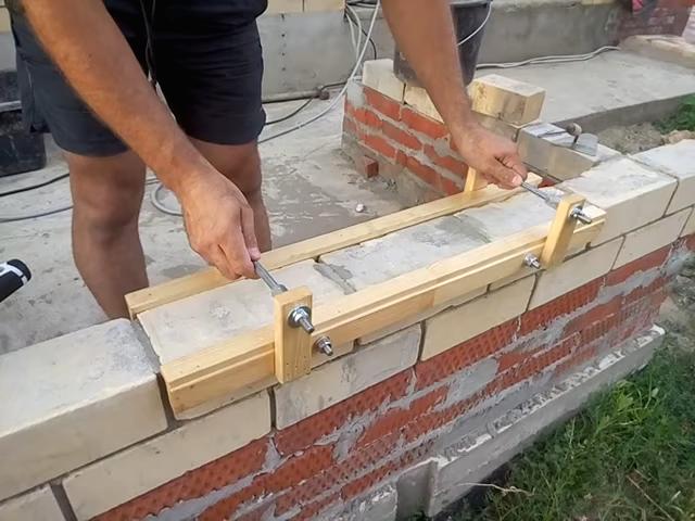 Приспособление для кладки кирпича своими руками планок, вертикальных, конструкции, приспособления, 11х25, горизонтальных, потребуется, помощью, кладку, чтобы, гвоздей, только, диаметром, 19х40, ммдвух, внутренней, кирпича, винты, кладке, гайками