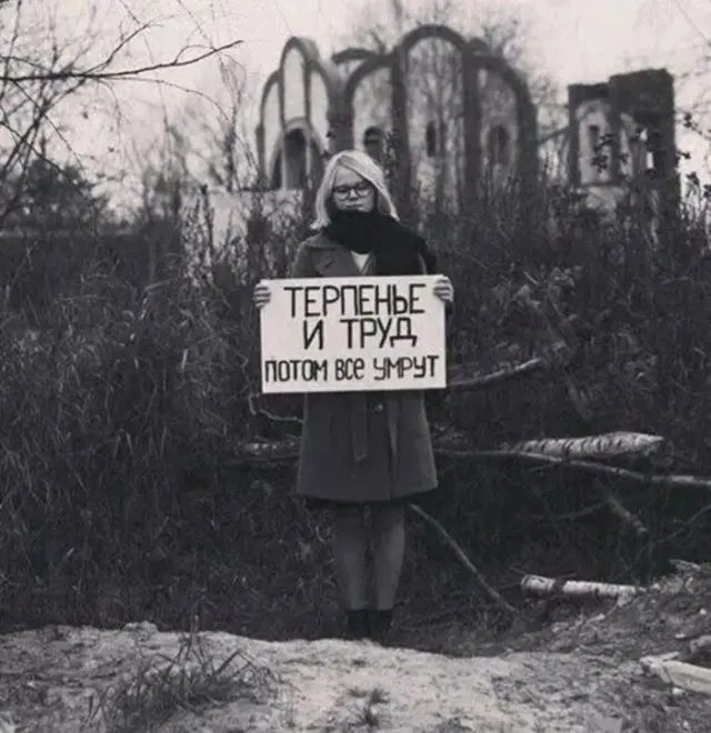 Выходные — это маленькая жизнь, и прожить её нужно с улыбкой! 😊 знаем, новый, ☕️✨Погнали, вместе, настроением, отличным, заряжайтесь, покрепче, наливайте, поудобнее, Устраивайтесь, мемов, приколов, сборник, собрали, иногда, Поэтому, недели, рабочей, после