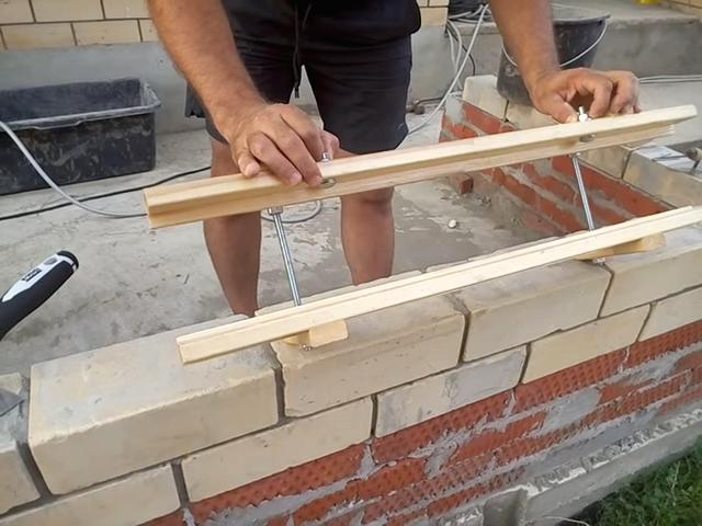 Приспособление для кладки кирпича своими руками планок, вертикальных, конструкции, приспособления, 11х25, горизонтальных, потребуется, помощью, кладку, чтобы, гвоздей, только, диаметром, 19х40, ммдвух, внутренней, кирпича, винты, кладке, гайками