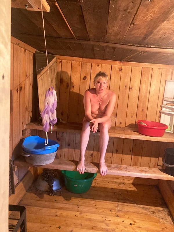 картинка f0c443b502 devushki iz provincii na otkrovennyh foto22