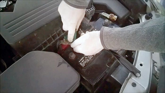 картинка 98482743d1 kak bystro ochistit klemmy akkumuljatora 11