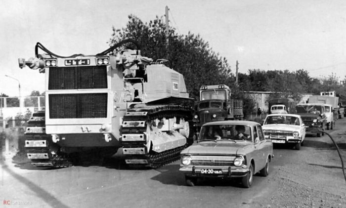 картинка a0a300f0ad t800 gusenichnyj gigant pokorivshij surovyj relef 4