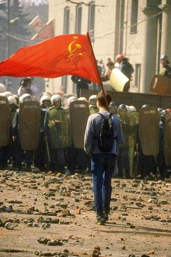 Москва, 1993 год. Ленинский проспект: кадр, в котором застыла эпоха